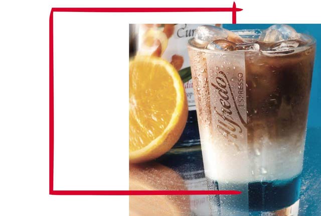 Alfredo Espresso Hawaii Iced Latte 